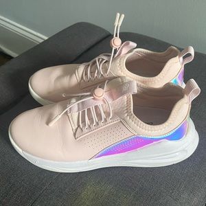 Like New Clove “Millenial” Nursing Shoes